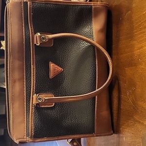 Vintage Black Pebble Leather Guess Purse